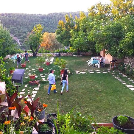 El Achkar Guesthouse ベイト・エッディーン エクステリア 写真
